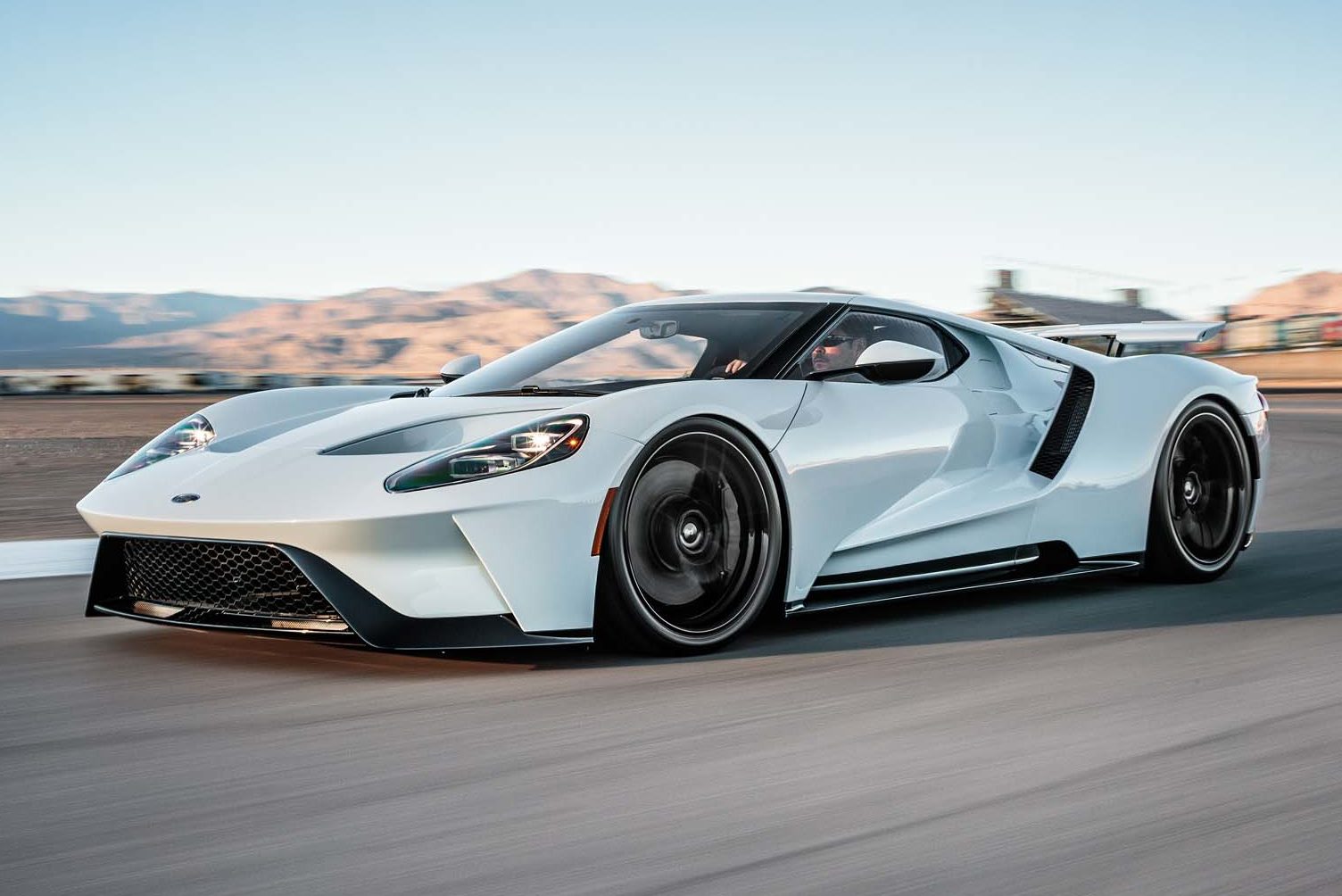 The 2017 Ford GT Will Blow Your Mind | TechGenez