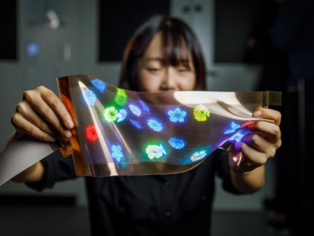 LG Display Co.'s new stretchable display is shown in the photo provided by the company on Nov. 8. (LG Display Co.) LG Display Co.'s new stretchable display is shown in the photo provided by the company on Nov. 8. (LG Display Co.)