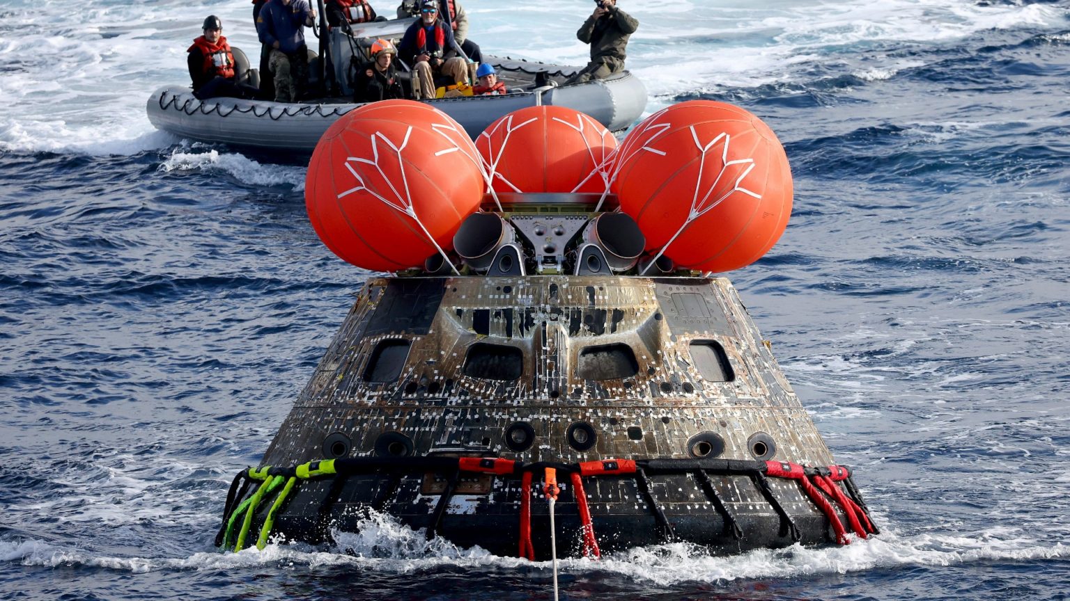 NASA Orion Spacecraft Returns to Earth After Historic Moon Mission