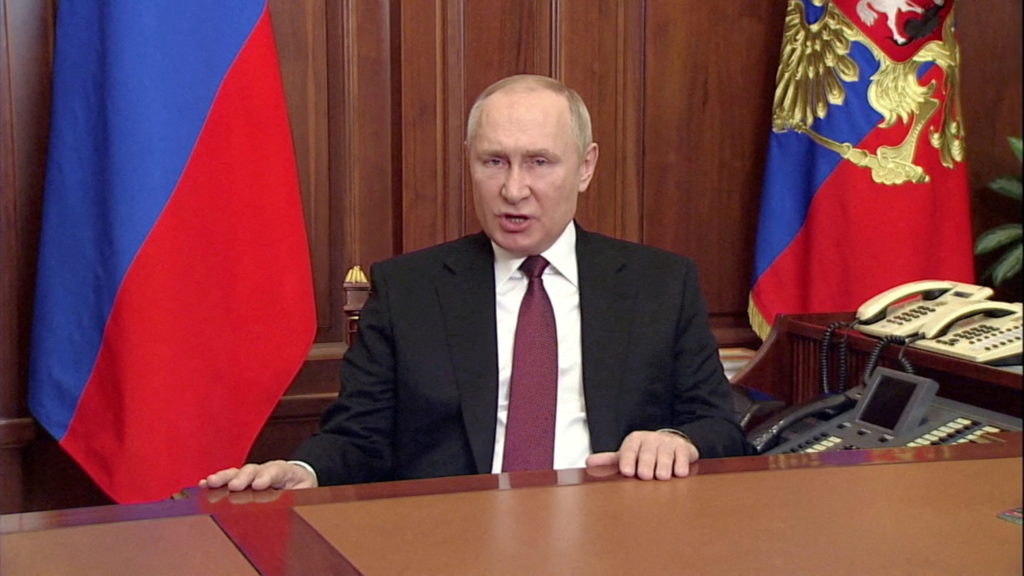 Putin claims that the West is using Ukraine to decapitate Russia