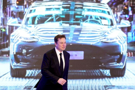 Musk tells Tesla workers not to be 'bothered by stock market craziness'