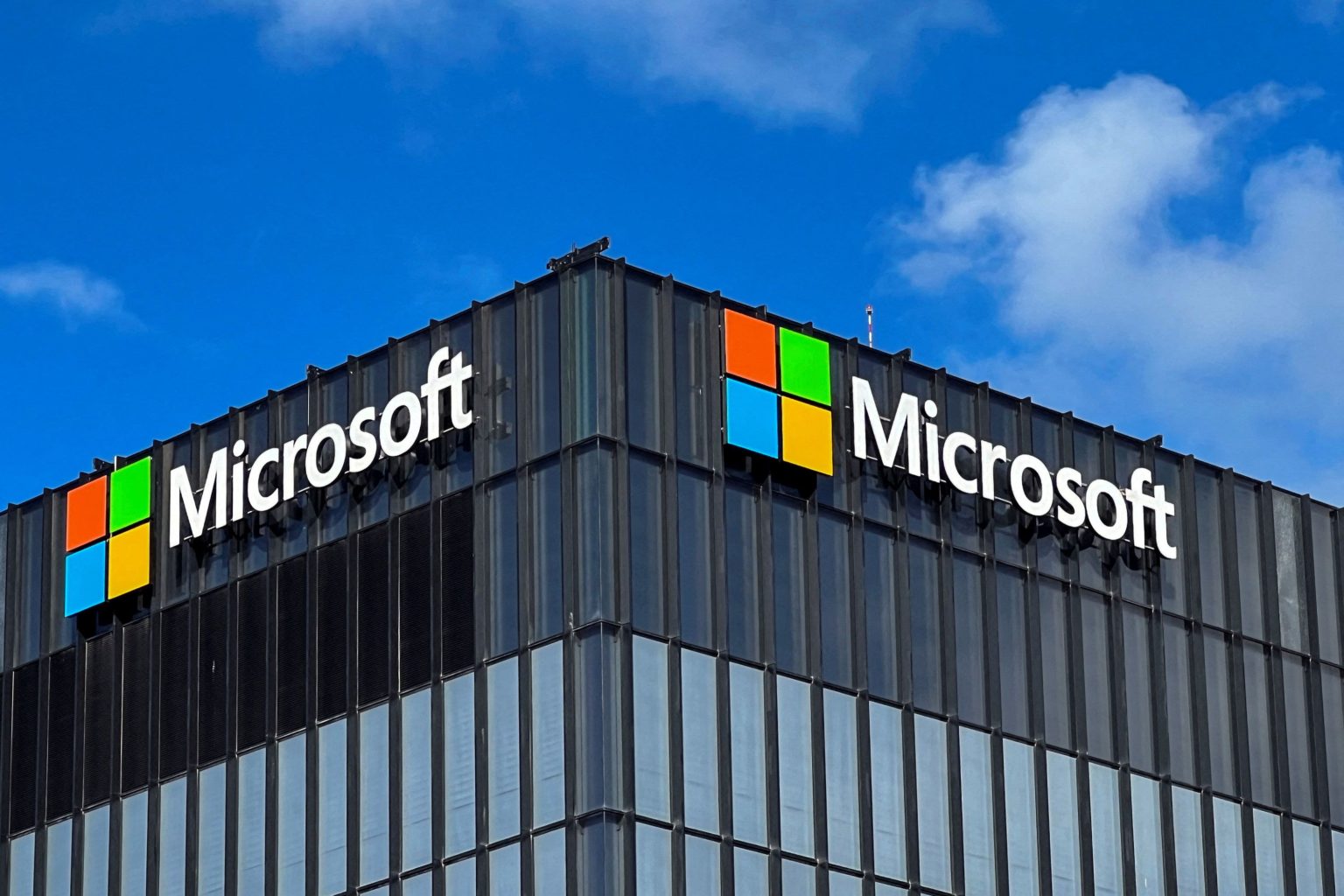 Email is halted due to a massive Microsoft Outlook outage