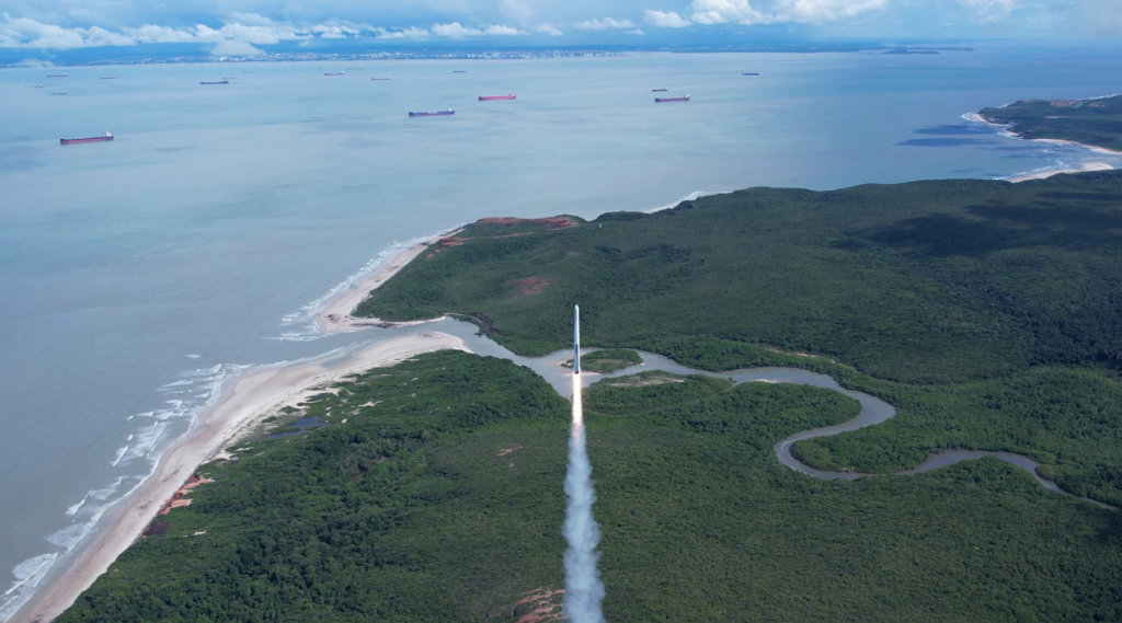 Innospace hybrid rocket Hanbit-TLV flies into the air after being launched from the Alcantara Space Center in Brazil on Sunday. (Innospace) Innospace hybrid rocket Hanbit-TLV flies into the air after being launched from the Alcantara Space Center in Brazil on Sunday. (Innospace)