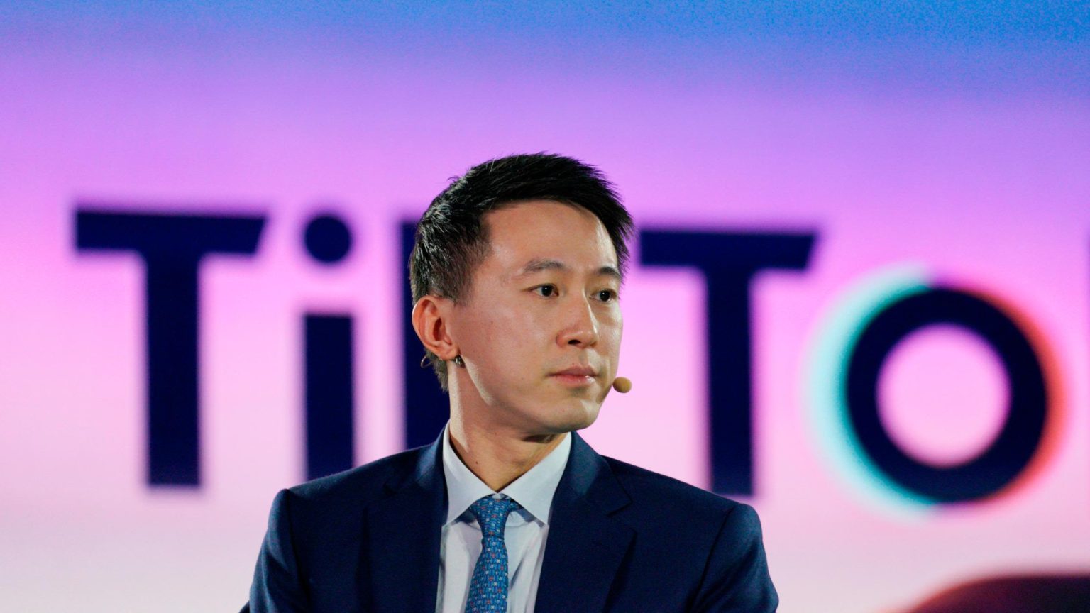 Shou Zi Chew, chief executive officer of TikTok Inc., speaks during the Bloomberg New Economy Forum in Singapore, on Wednesday, Nov. 16, 2022.