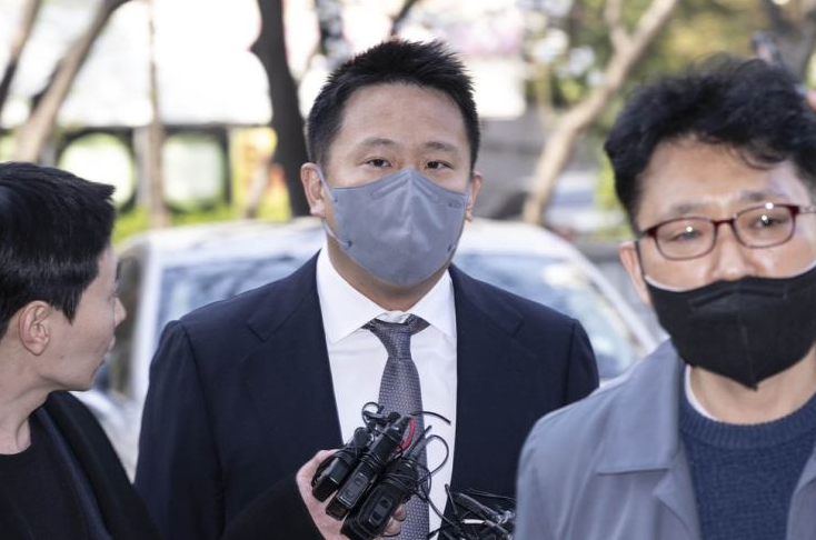 In this file photo, Daniel Shin, center, a co-founder of Terraform Labs, attends a court hearing in Seoul, March 30. Korea Times photo by Lee Han-ho