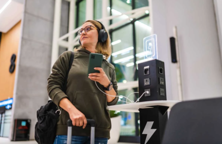 Public USB Phone Charging Station -- Su Arslanoglu / Getty