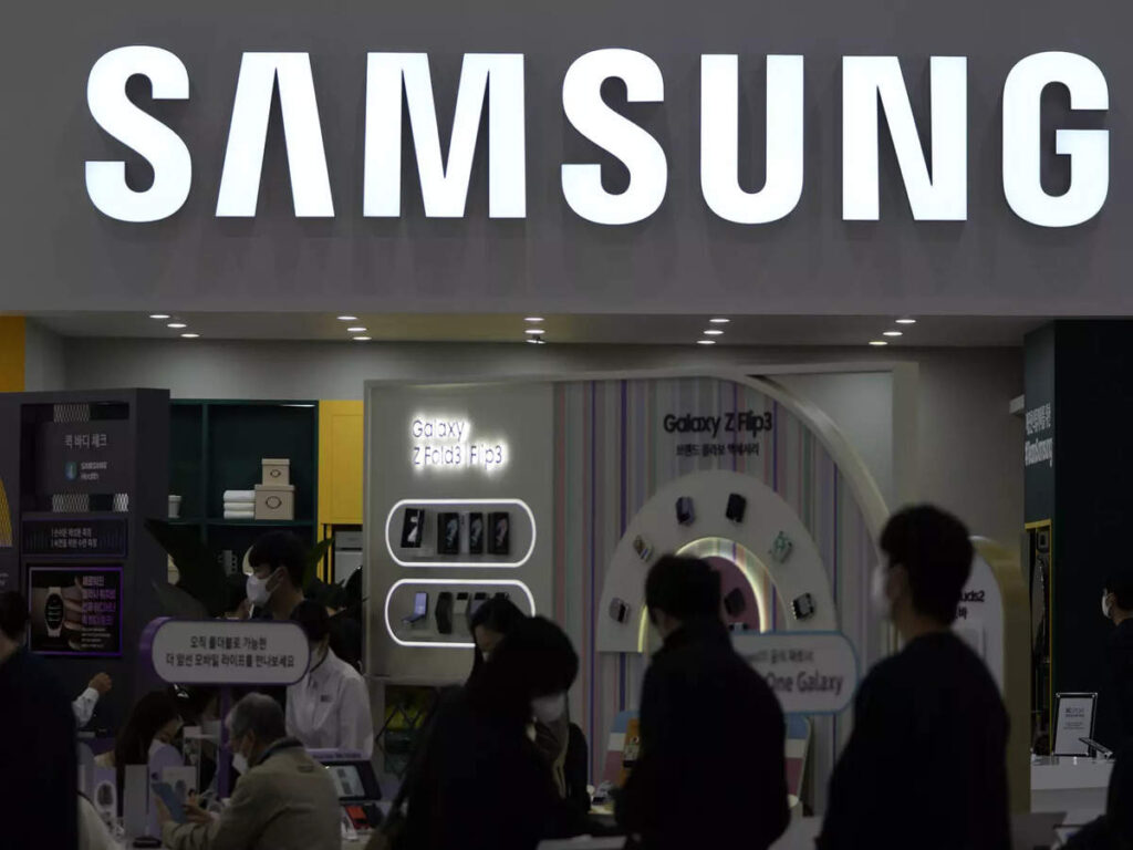 Samsung Electronics Faces 80% Drop in Q3 Profit Amidst Chip Glut