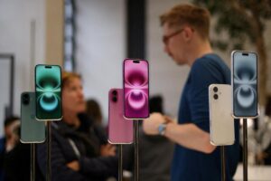 iPhone Shipments Decline in Q4 2024